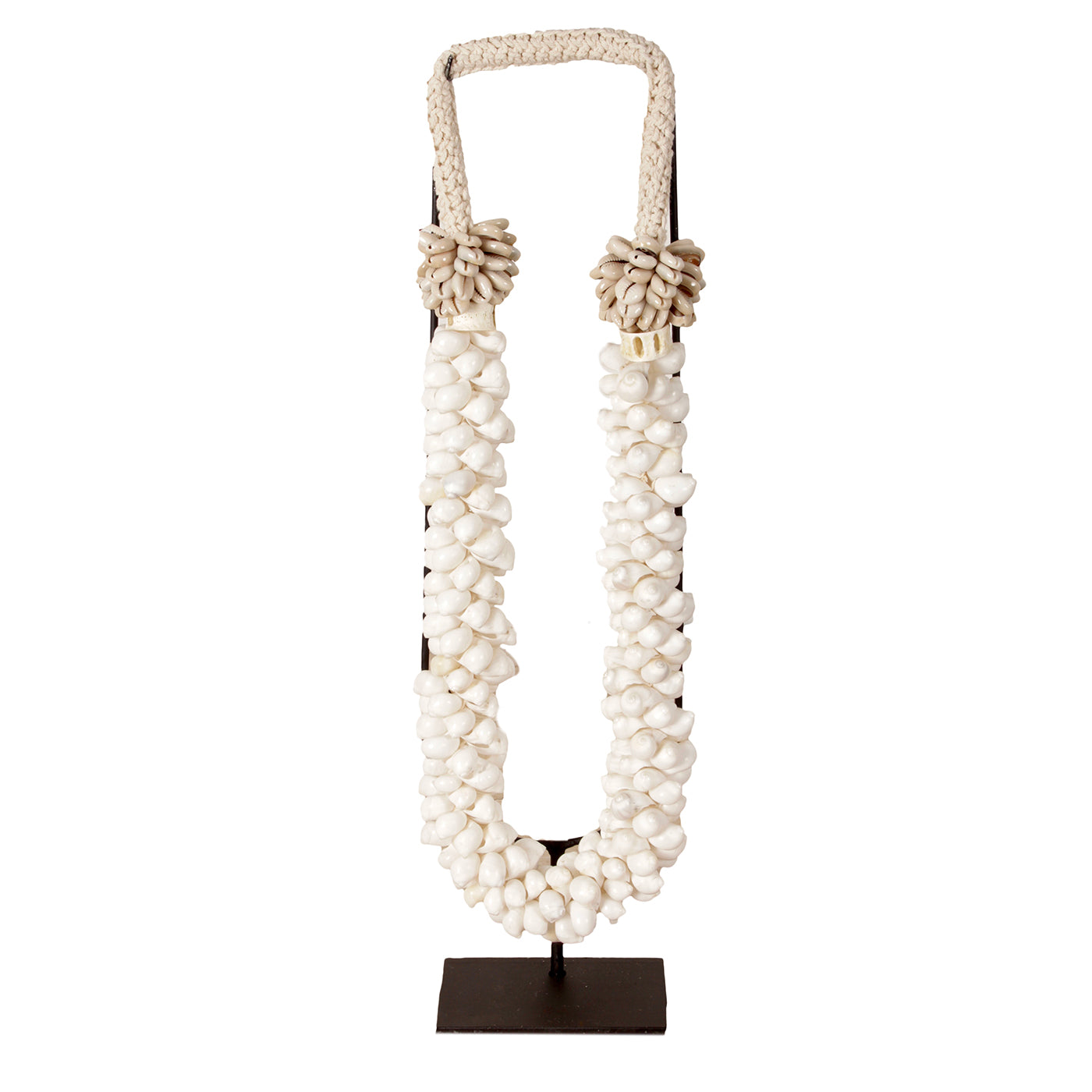 J63 Schelpenketting Op Standaard