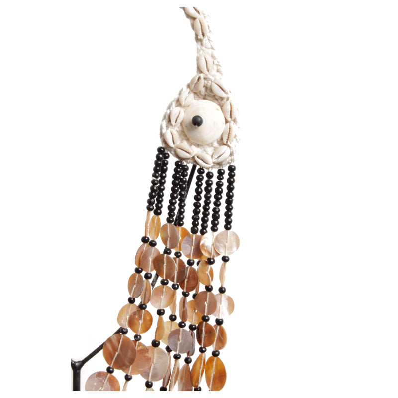 H109 Schelpenketting Op Standaard