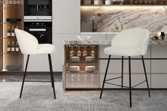 Tellerstoel 'June' Bouclé Wit