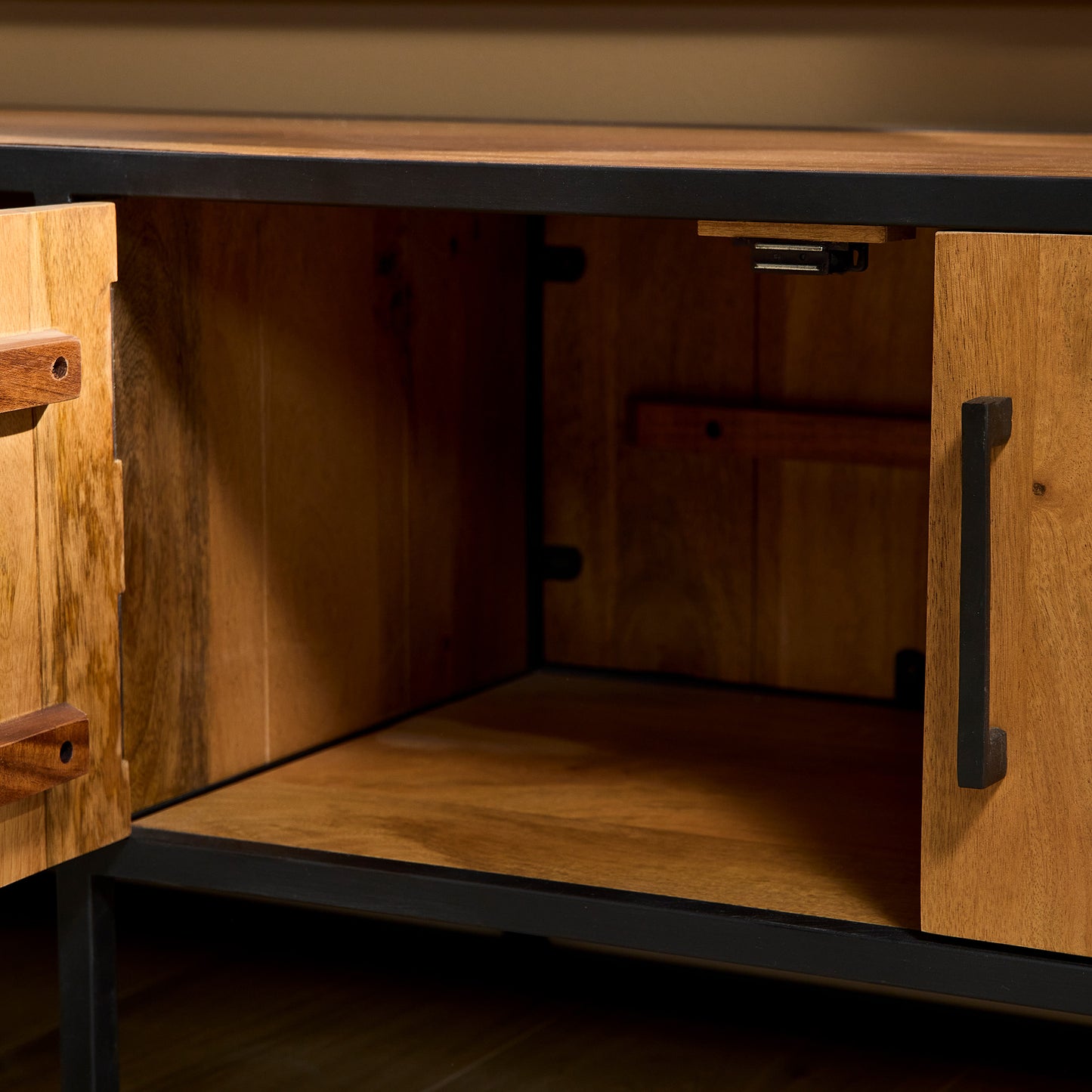 Tv-meubel Denver | Mangohout en staal | 240 cm